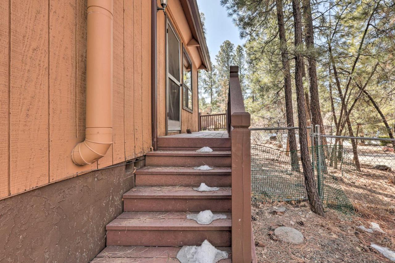 Munds Park Cabin With Fire Pit And Wraparound Porch! Exterior photo